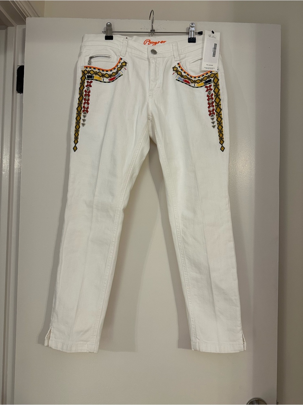 Bogner White Skinny Jeans with Multicolor Embroidered Pockets